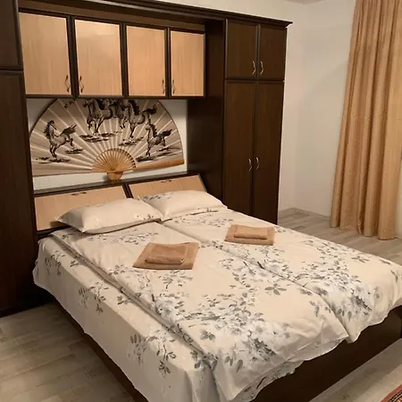 Aleksandria Apartments Apartman