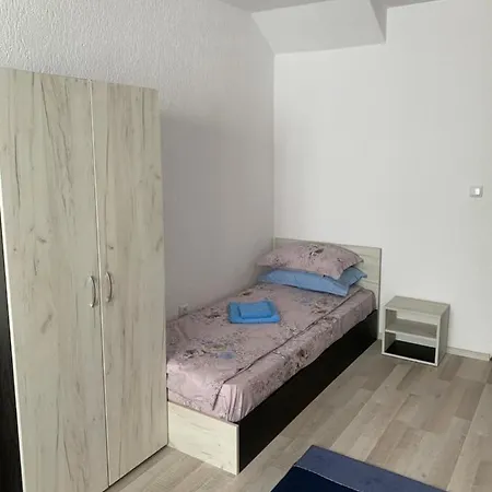 Aleksandria Apartments نيسيبار