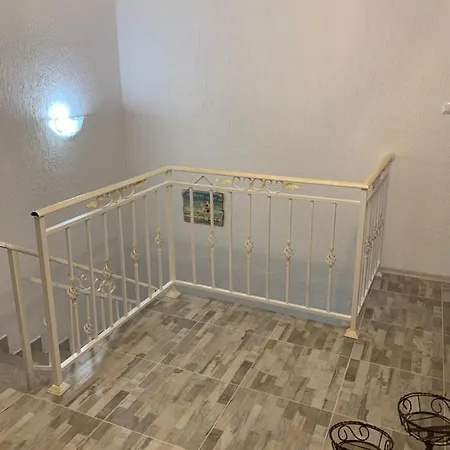 Aleksandria Apartments نيسيبار